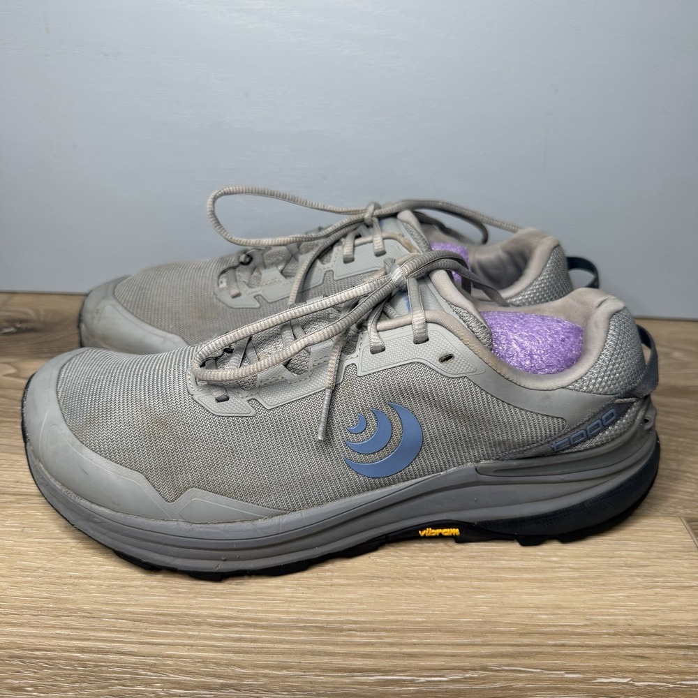 TOPO ATHLETIC TRAVERSE WOMEN'S SIZE 10.5